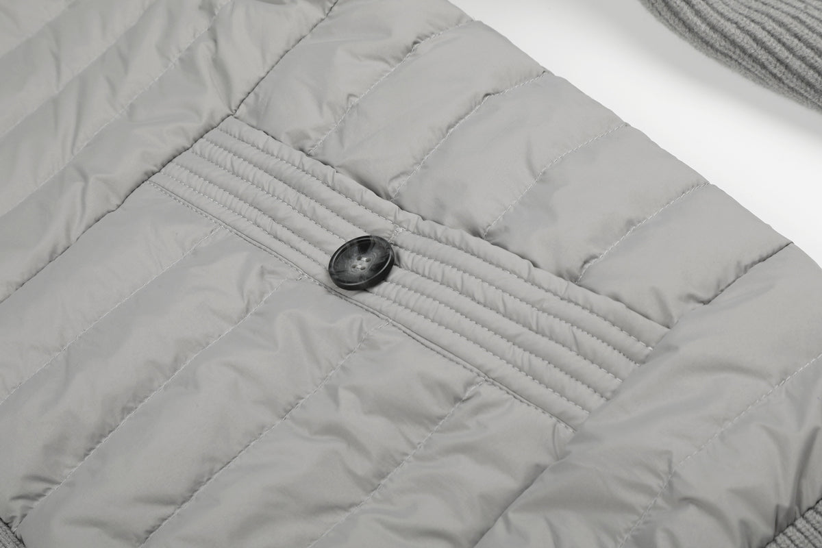 Gesteppte Puffer-Hybridjacke – Strickärmel und Stehkragen