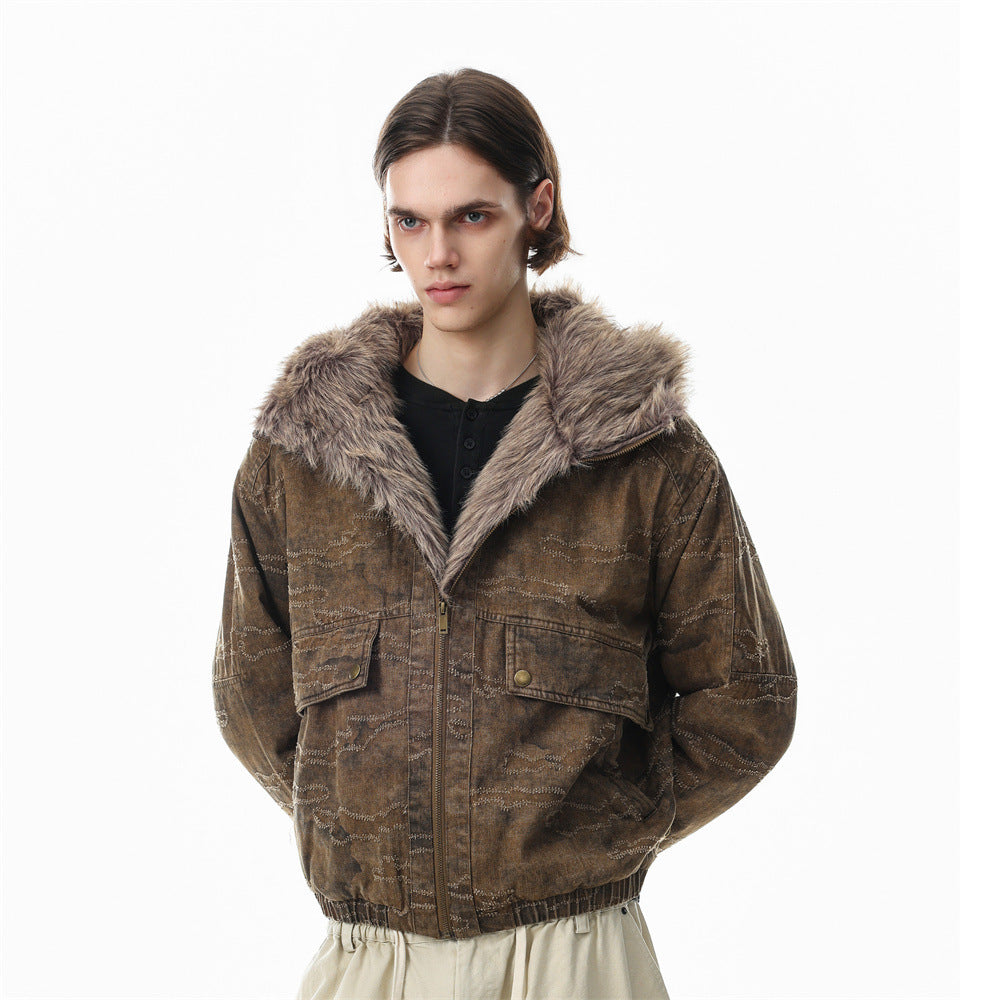 Gewaschene Denim-Pufferjacke mit Kapuze und Kunstfellbesatz – Used-Camo-Stitching