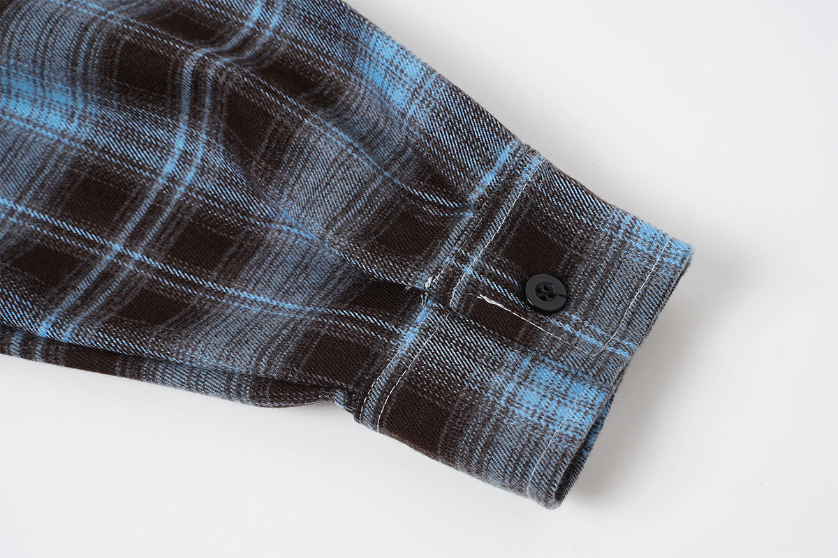Kariertes Flanell-Overshirt mit Varsity-Emblem & Nummern-Grafik