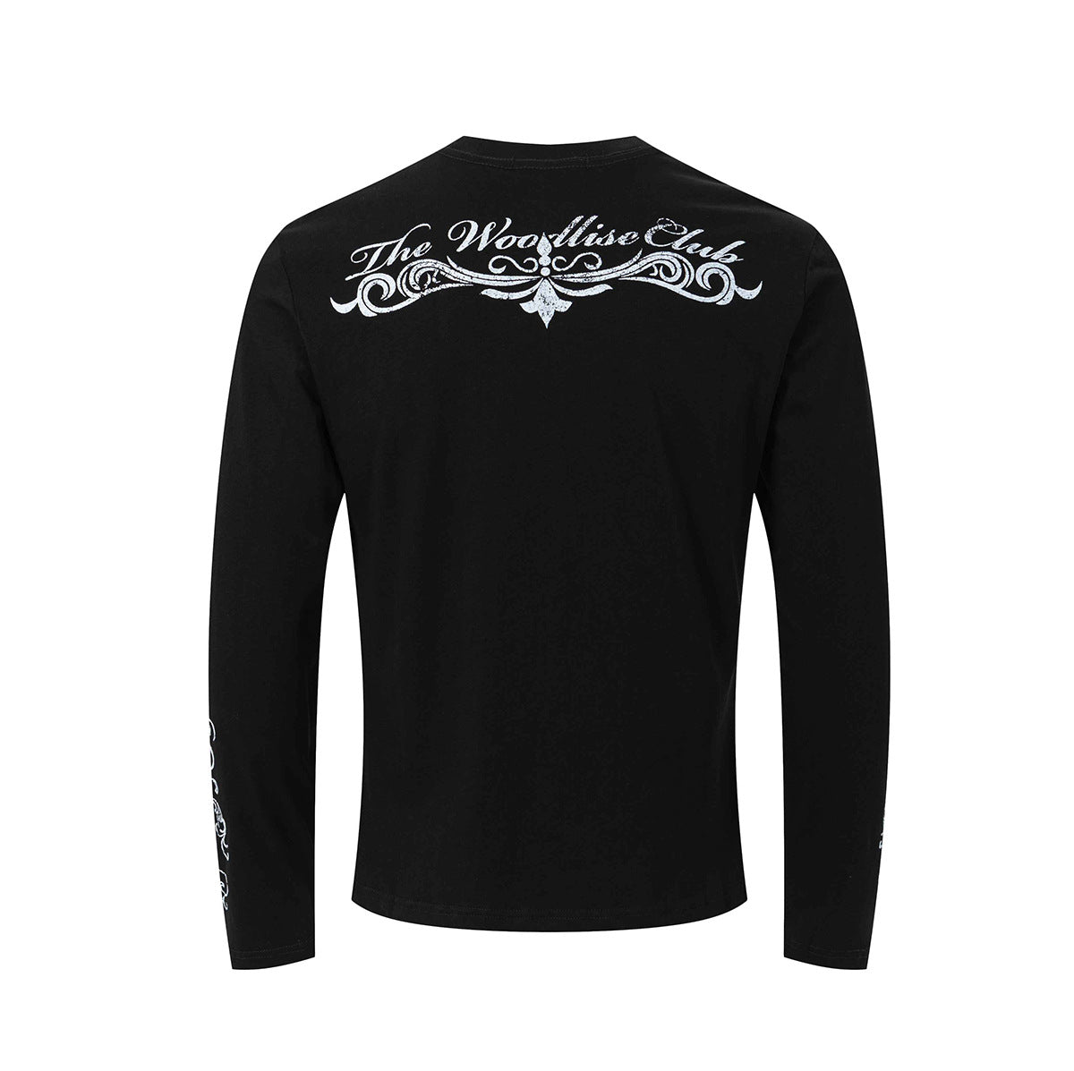 Camiseta de manga larga con cruz de tachuelas y estampado de calaveras en las mangas
