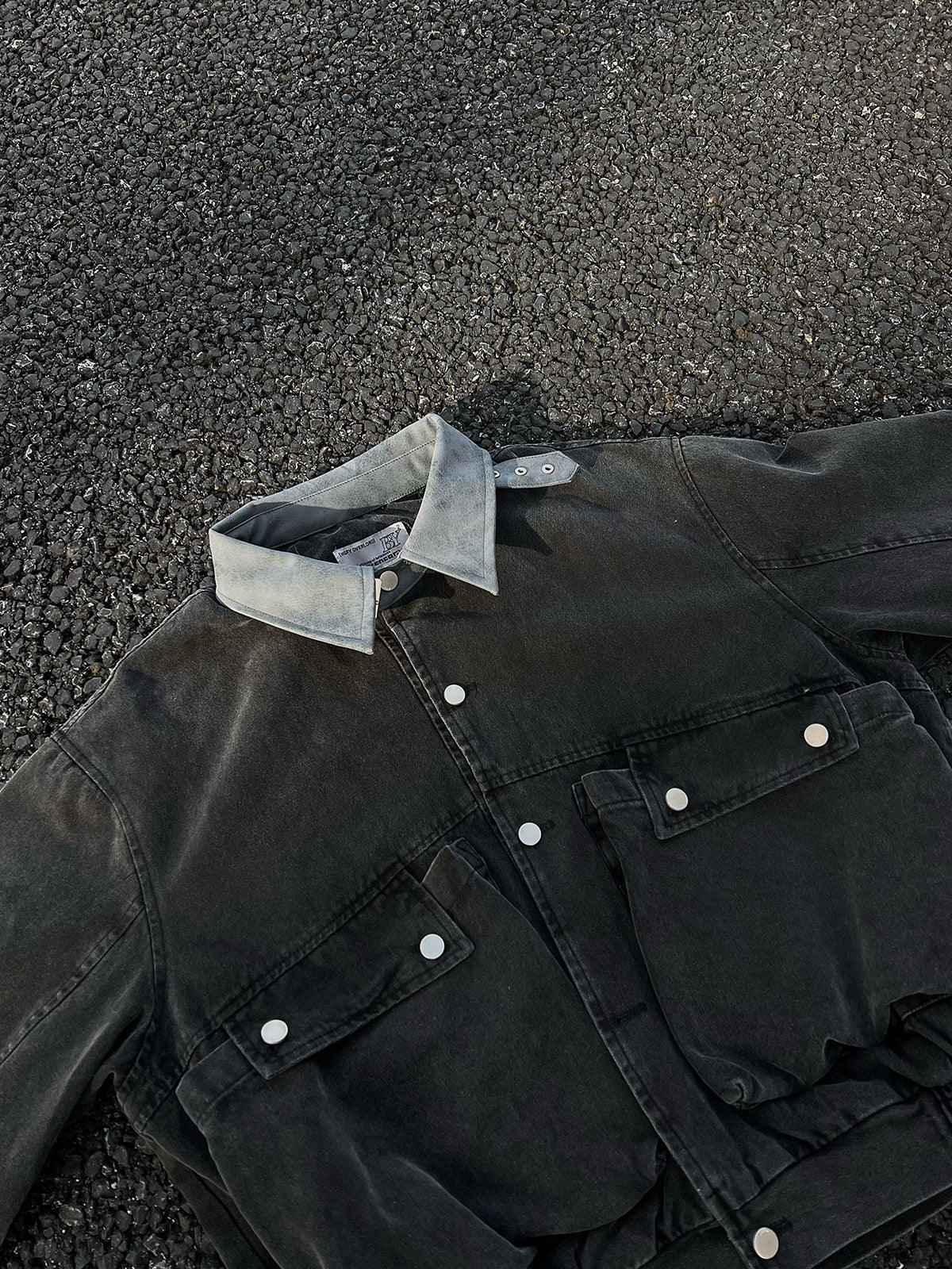 Blouson bomber homme en toile canvas délavée avec grandes poches cargo et col à boucle