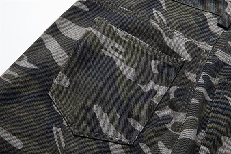 Wide-Leg Camo Cargo Pants – Baggy Fit Dark Green Camouflage Trousers