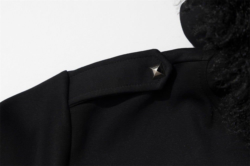 Sweat à capuche noir zippé avec col en fausse fourrure et détails cloutés métalliques