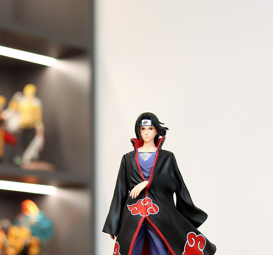 Itachi Uchiha Action Figure – 39cm Collector’s Edition | Detailed Akatsuki Cloak with Dynamic Base