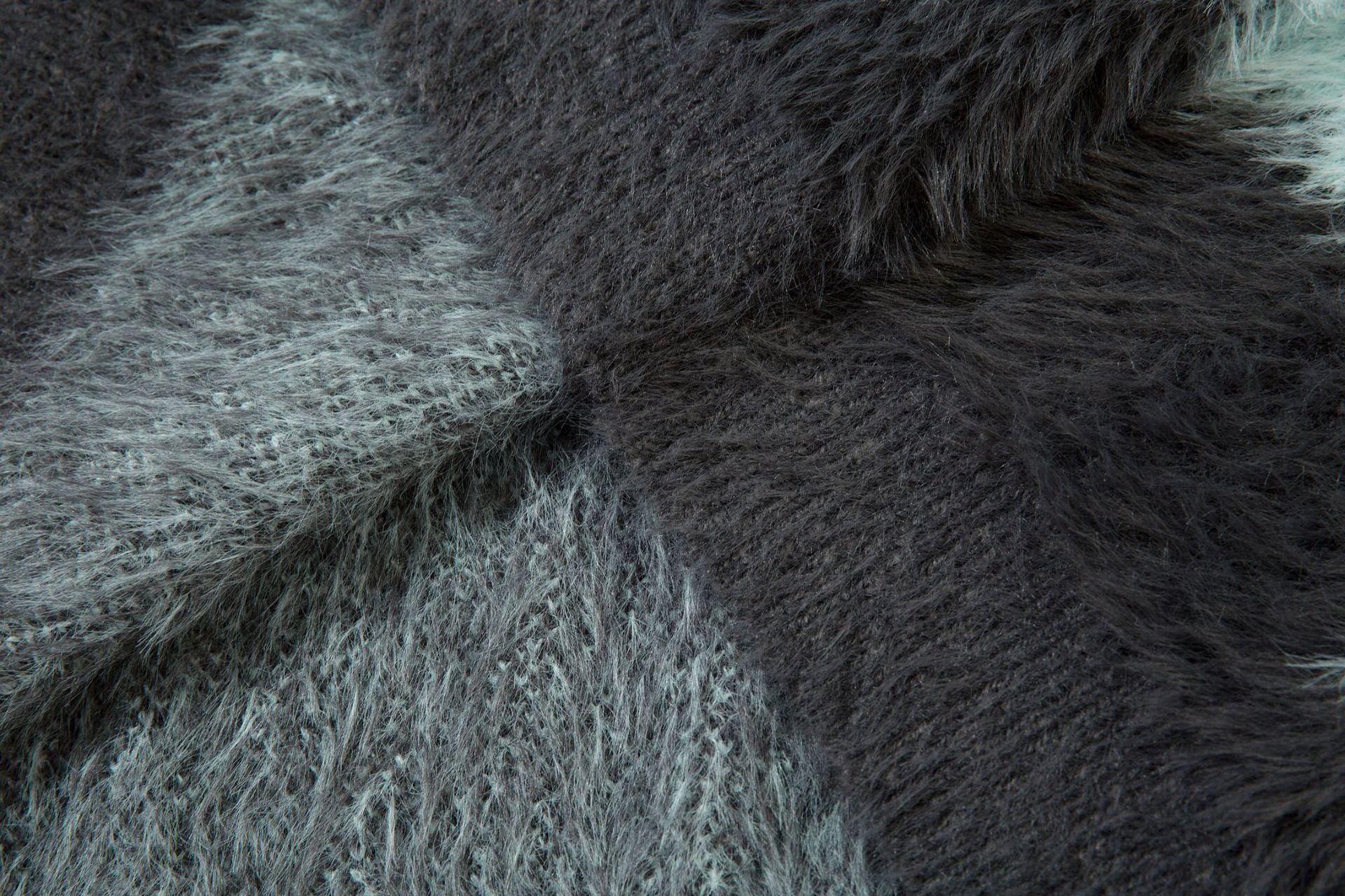 Pull en maille pelucheuse à motif vague abstrait – Modèle oversize