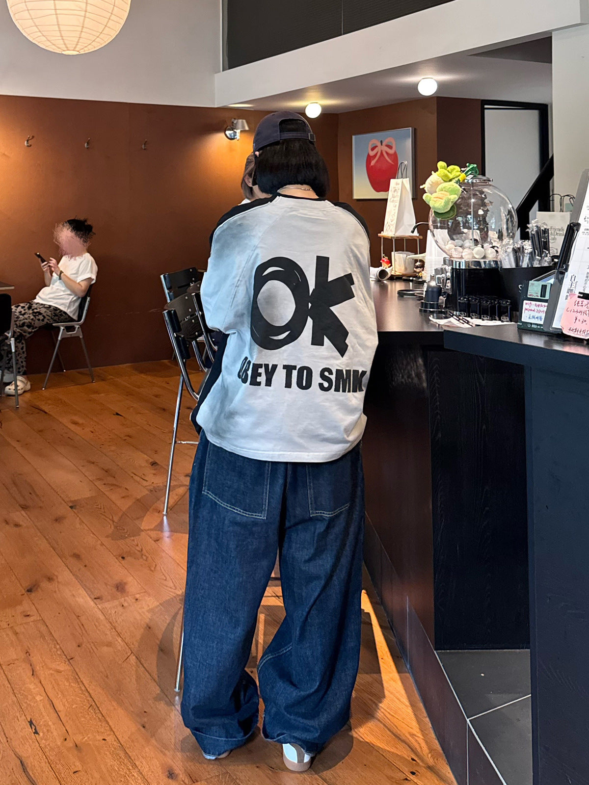 T-shirt graphique color-block à manches longues – Haut streetwear oversize bicolore délavé