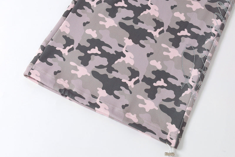Camo-Jogginghose mit weitem Bein, Strassdetails & Kordelzug am Saum