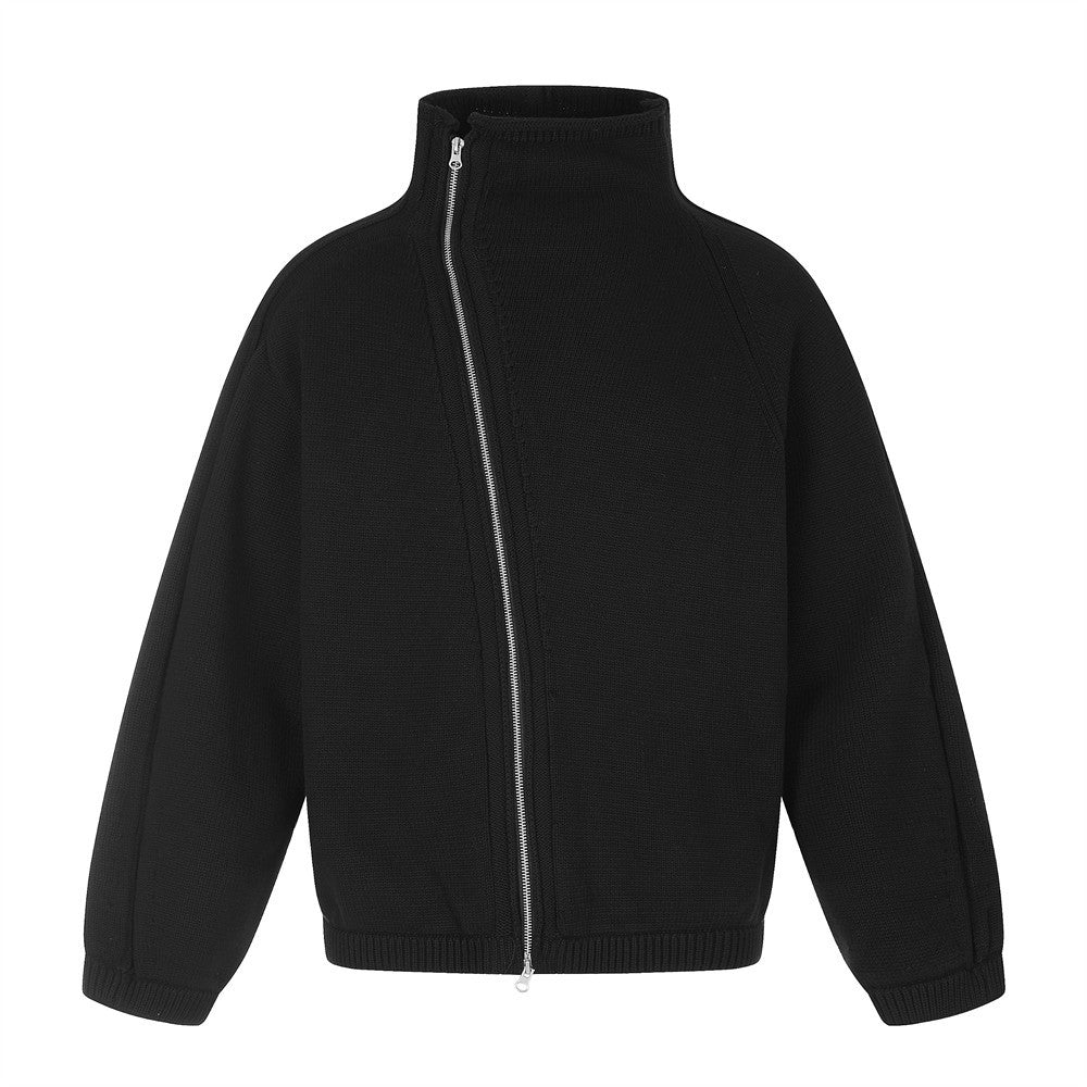 Veste en maille homme noire oversize à col montant, fermeture zippée asymétrique diagonale argentée, vues avant et arrière