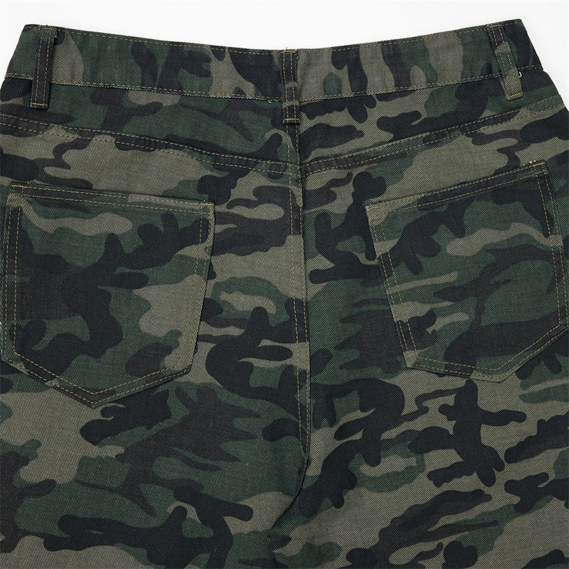 Camo-Hose mit weitem Bein und durchgehendem Strassdetail