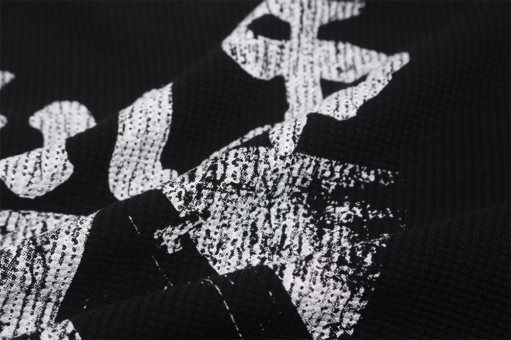 Black Graphic Long Sleeve Tee with Studded Red Collar – Vintage American Print