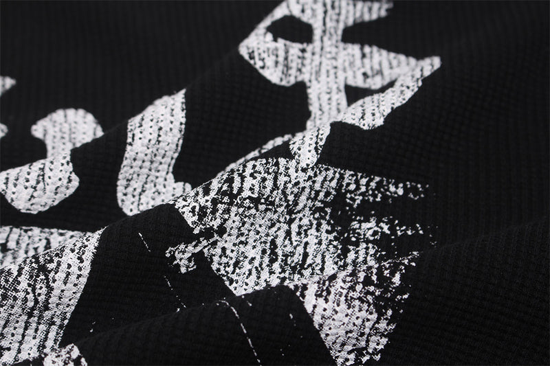 Black Graphic Long Sleeve Tee with Studded Red Collar – Vintage American Print