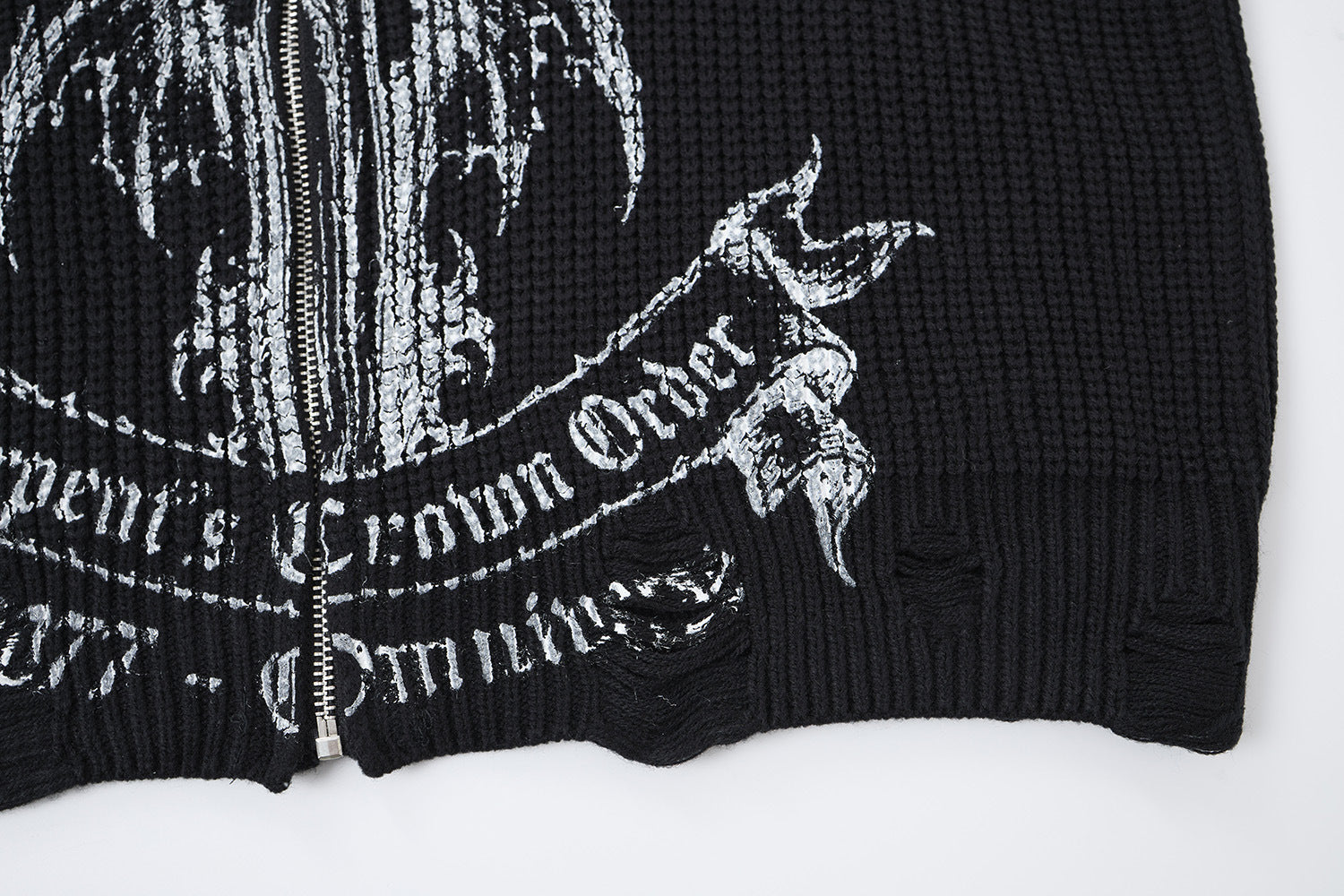 Pull zippé en maille à motif gothique – Col montant punk sombre Abyss Whisper
