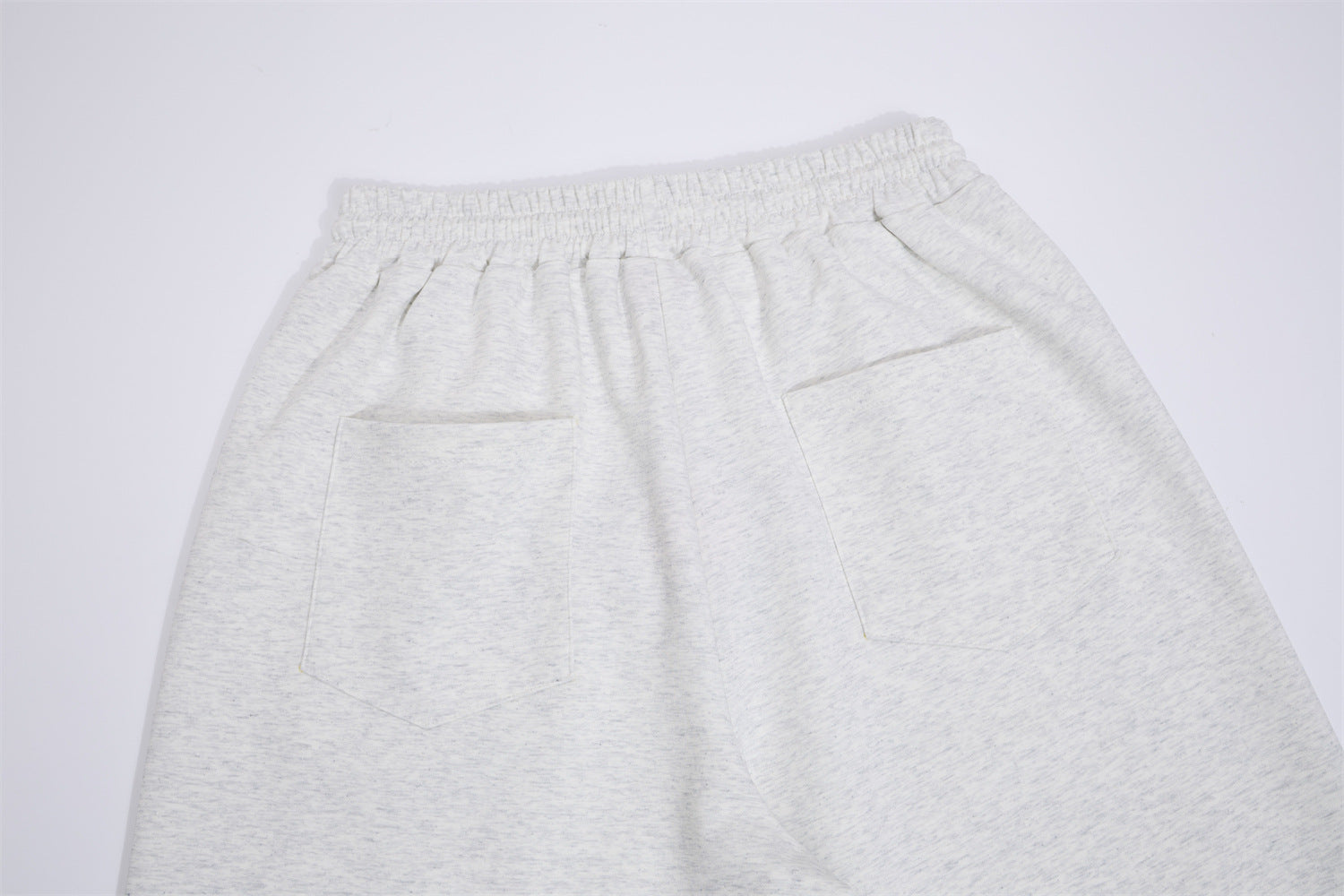 Pantalon de survêtement à jambes larges avec imprimé numéro universitaire et étoile