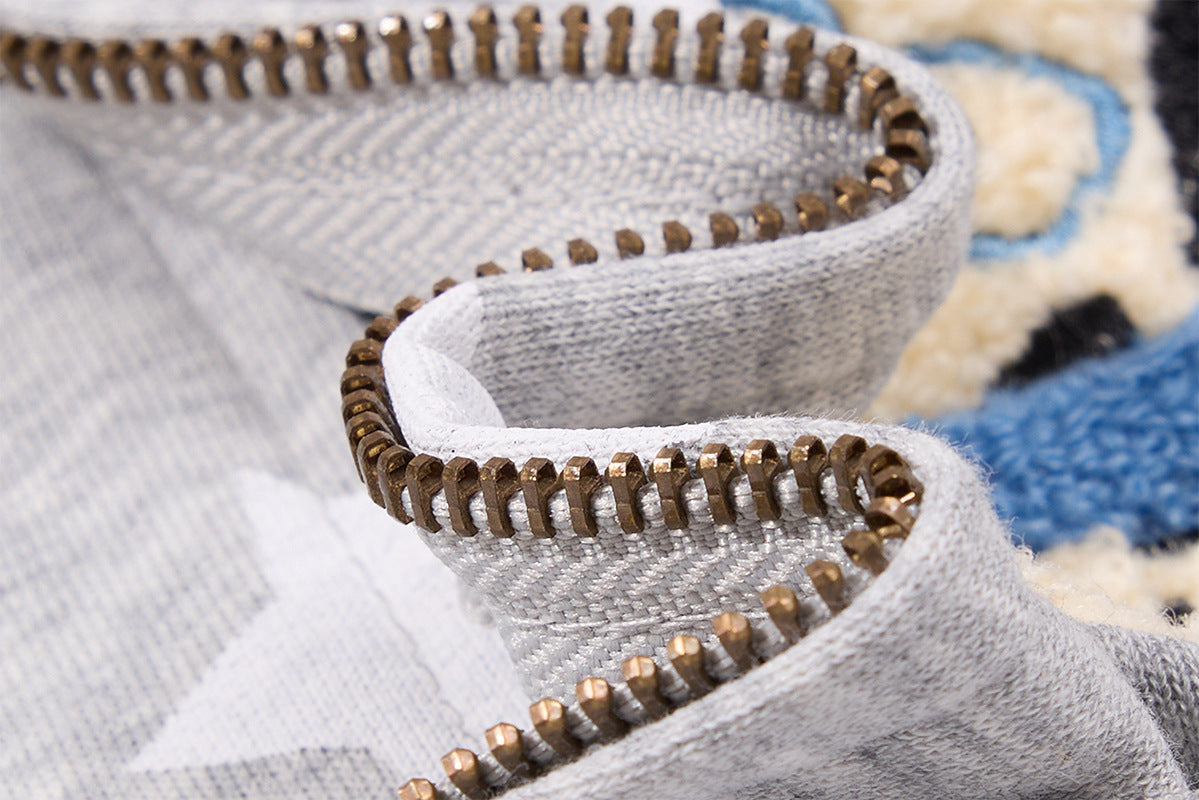 Sweat zippé à oreilles de chat – Corps à imprimé étoiles, manches raglan rayées et broderie