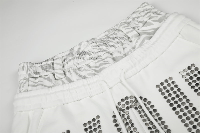 Pantalon de survêtement large avec motif « YOU » en strass et double ceinture – Blanc