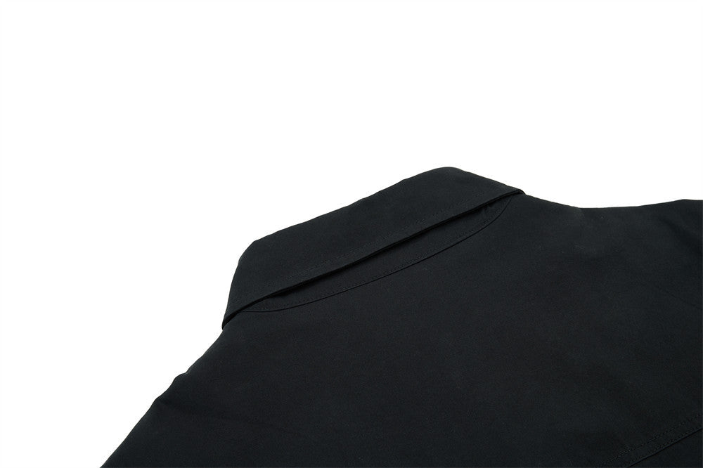 Oversize-Herrenhemdjacke mit plissierten Ärmeln und Druckknöpfen