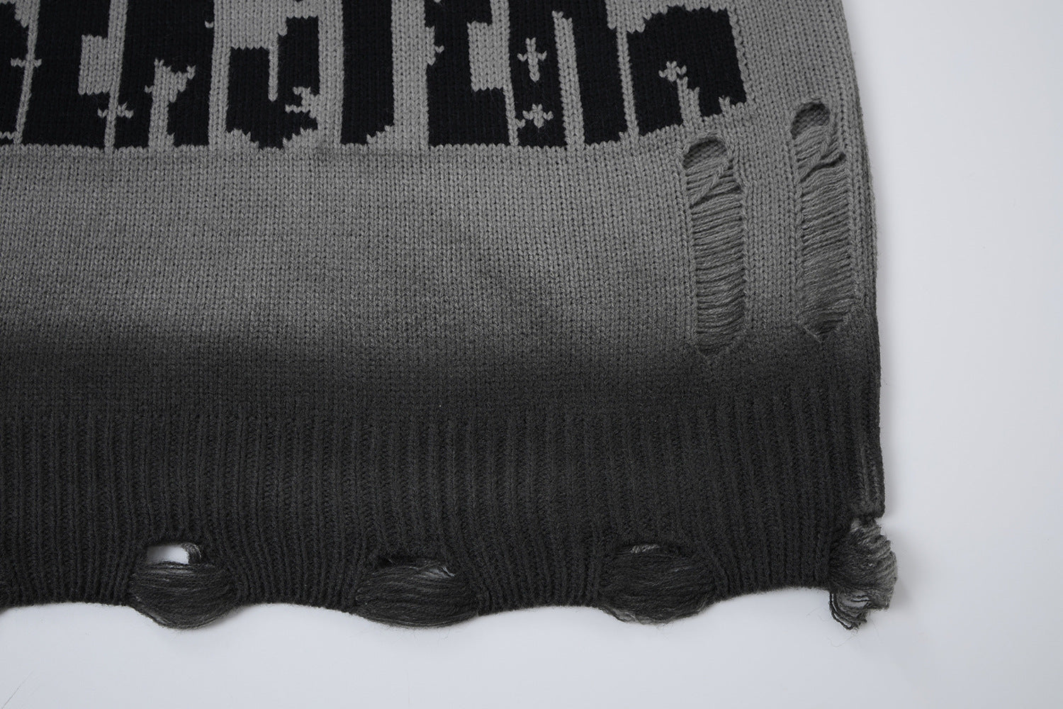 Pull col rond en maille – Graffiti usé, dégradé délavé à l’acide