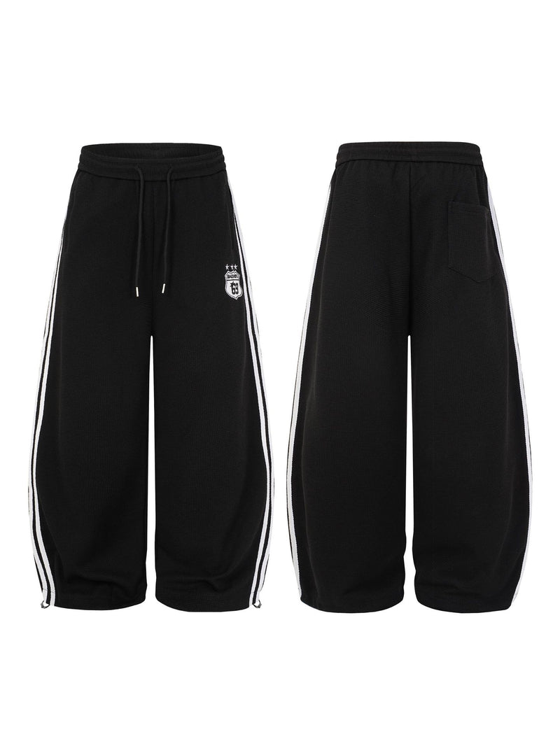 Retro-Soccer-Trainingsjacke & Wide-Leg-Trainingshose – Stickabzeichen, Streifen