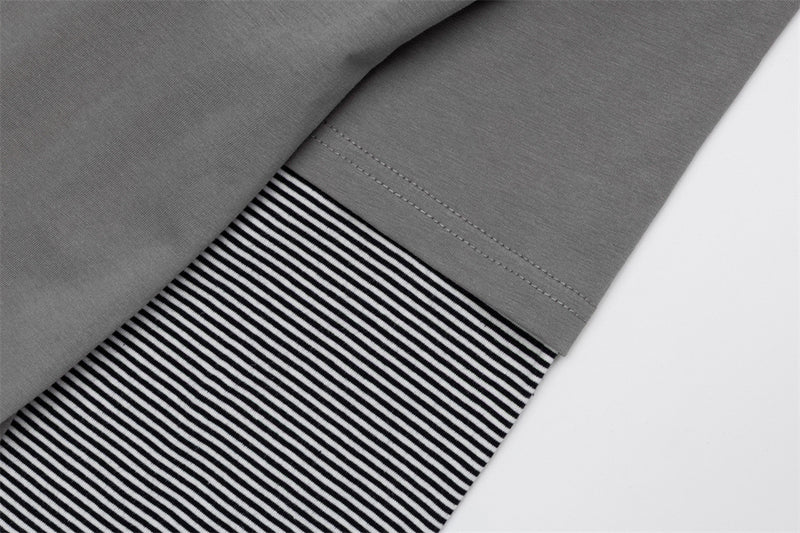 T-shirt graphique gris pour homme – Manches rayées superposées, imprimé tribal et manches longues