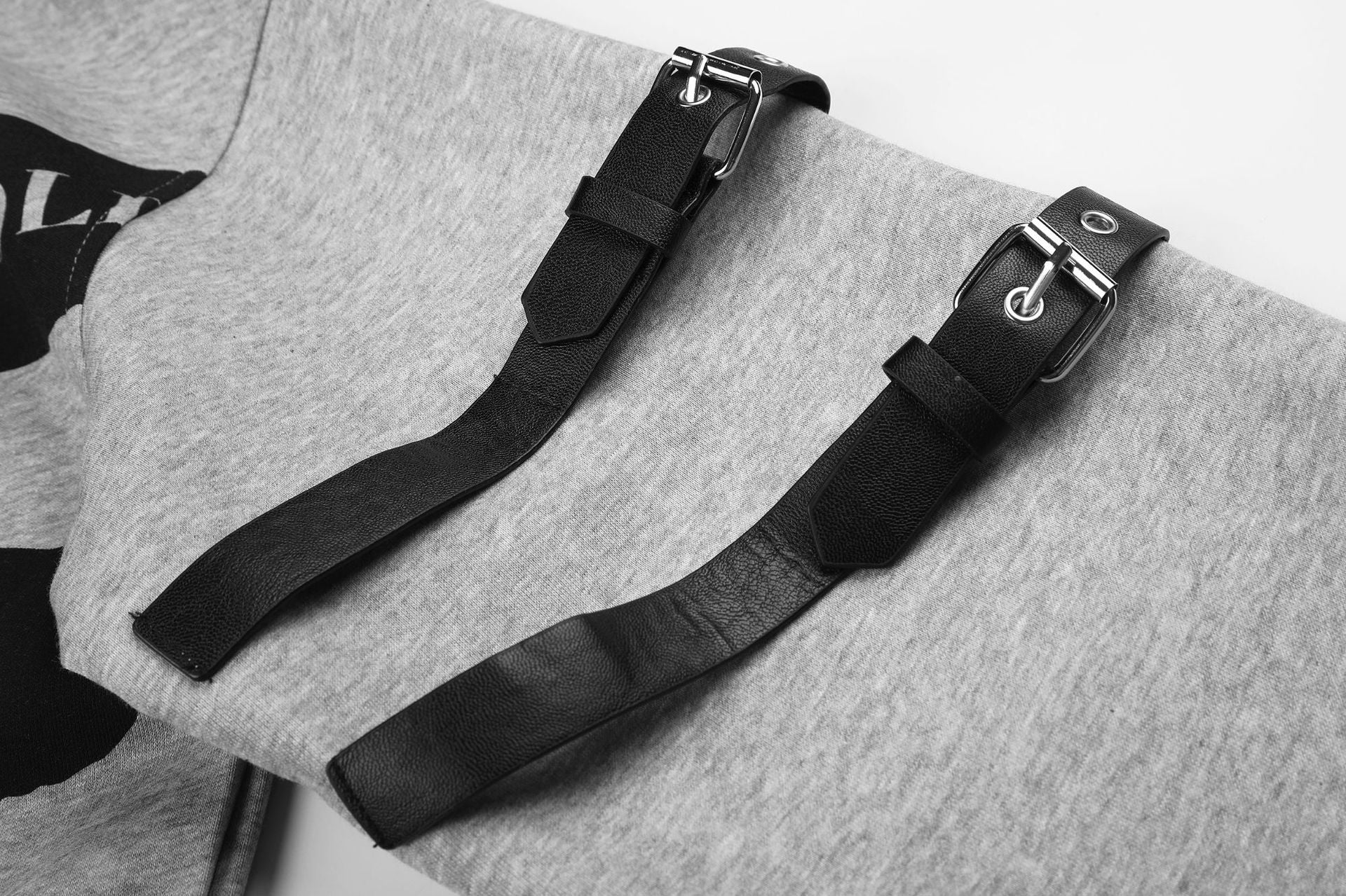 Hoodie zippé intégral avec sangles à boucles en similicuir punk et imprimé graphique