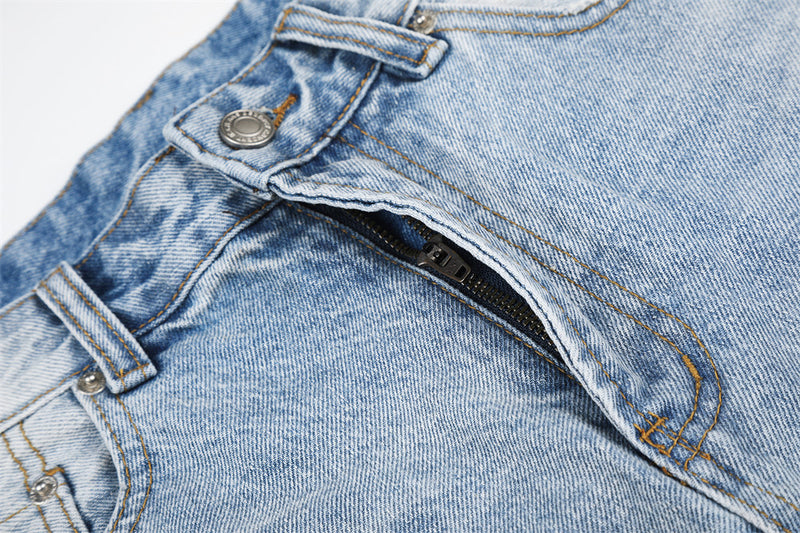 Wide-Leg Distressed Denim Shorts – Light Wash Retro Baggy Fit