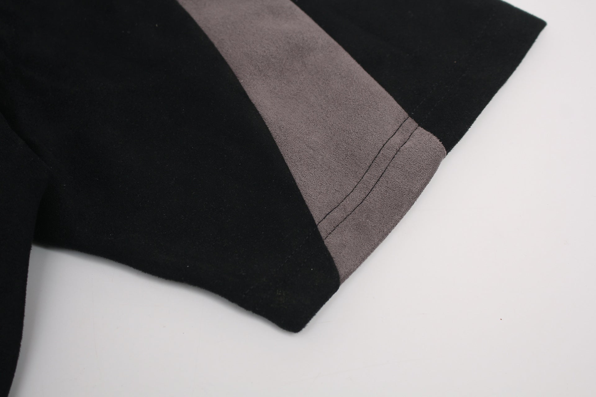 GLFSMADE Colorblock Suede Panel Short Sleeve T-Shirt