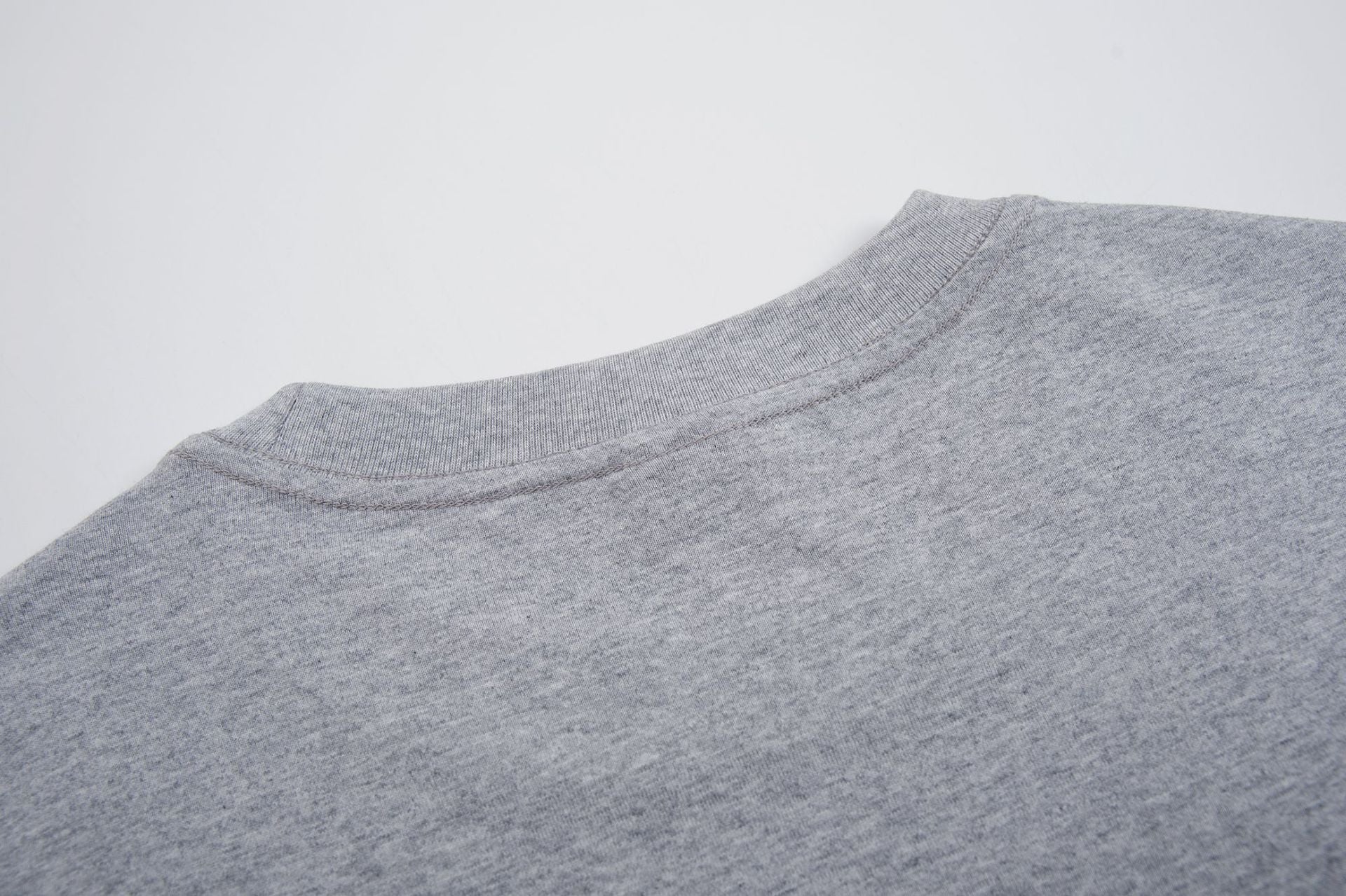 Kastiges Oversized-Langarmshirt mit Streifenärmeln & Hello-Patch