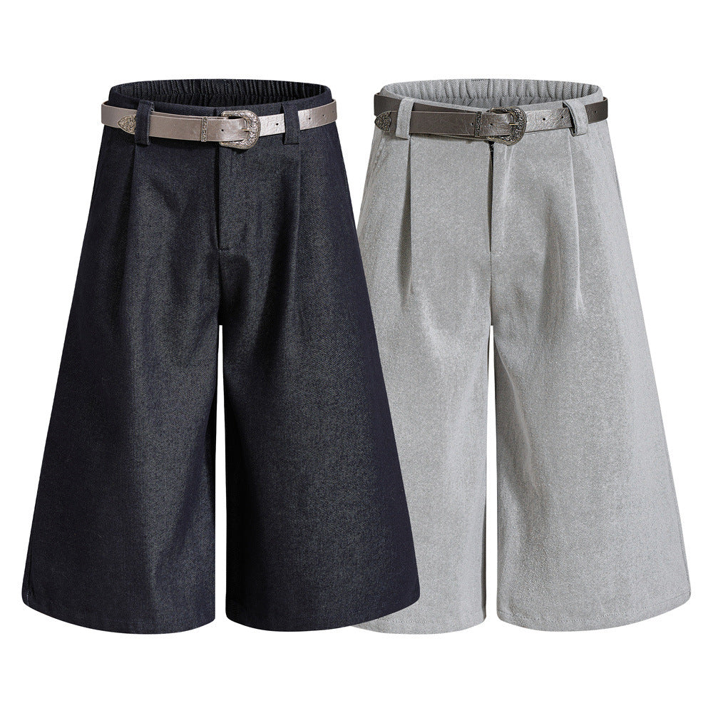 Men's wide-leg pleated cropped shorts with belt in dark navy and light grey, front and back view