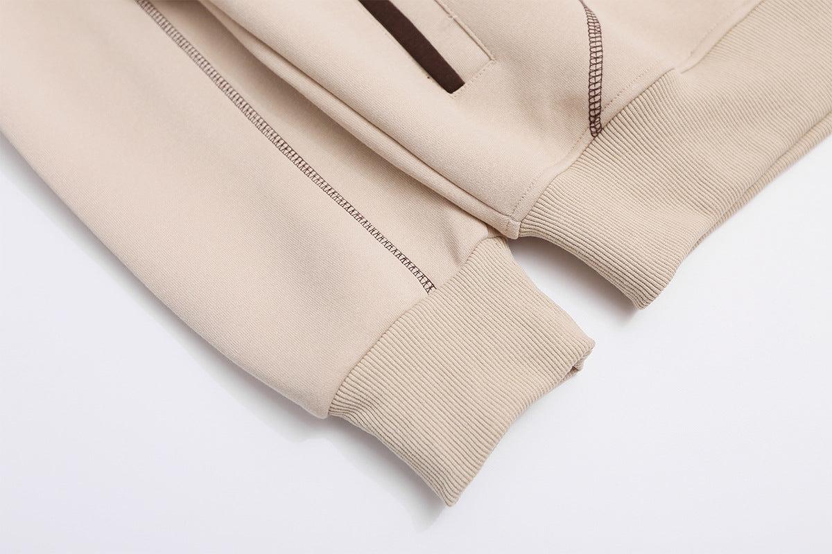 Zip-Hoodie mit kontrastierenden Steppnähten – Kurzer, sportlicher Fit