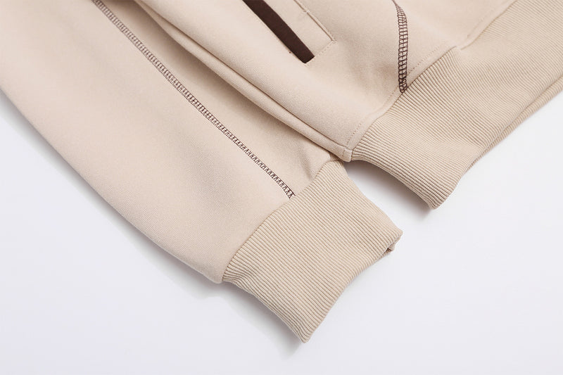Zip-Hoodie mit kontrastierenden Steppnähten – Kurzer, sportlicher Fit