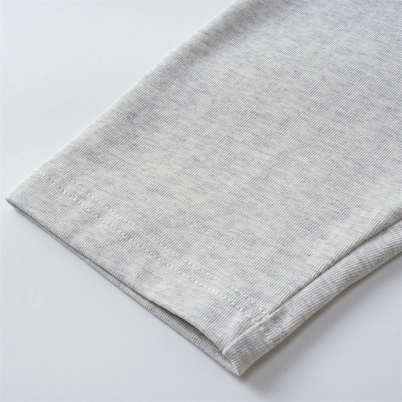 Langarm-T-Shirt mit Rundhalsausschnitt – minimalistischer Schriftprint, meliertes Grau
