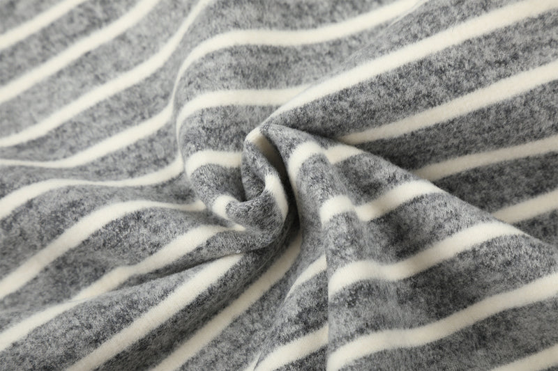 Sweat à capuche zippé rayé avec bordure en fausse fourrure