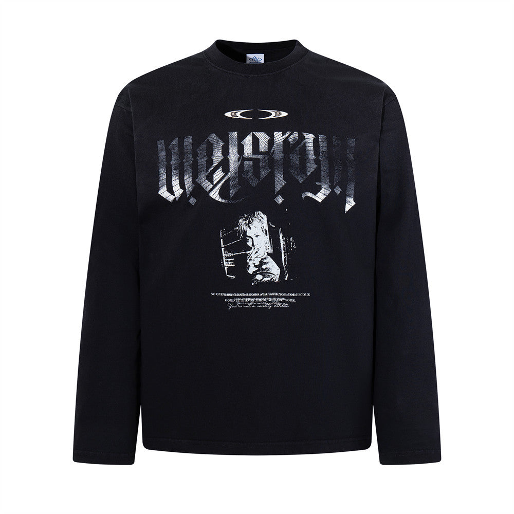 Herren-Langarmshirt mit Gothic-Graphic – Oversize-Rundhals und Schriftzug