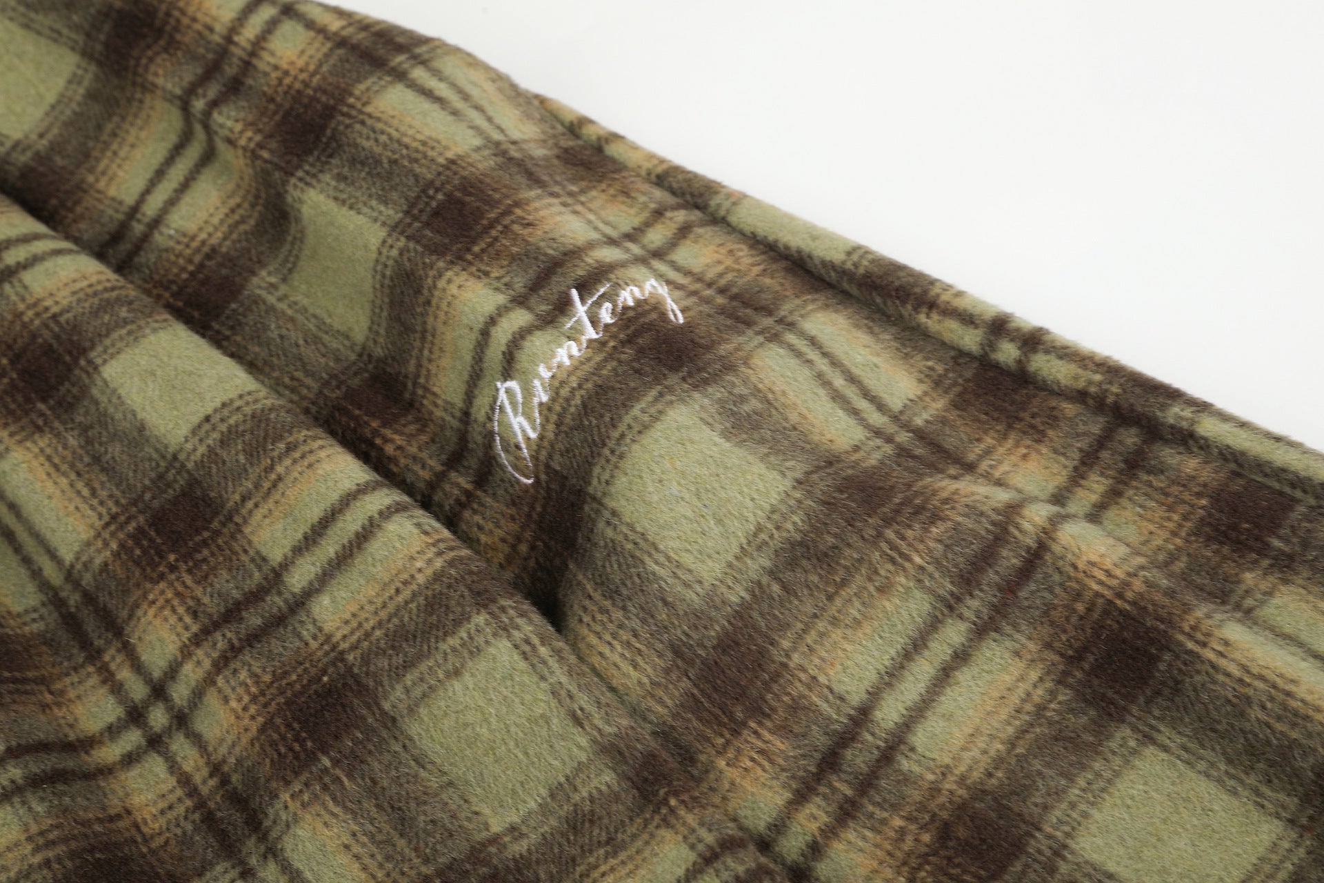 Plaid Wide-Leg Pants with Star Waistband – Oversized Retro Streetwear Trousers