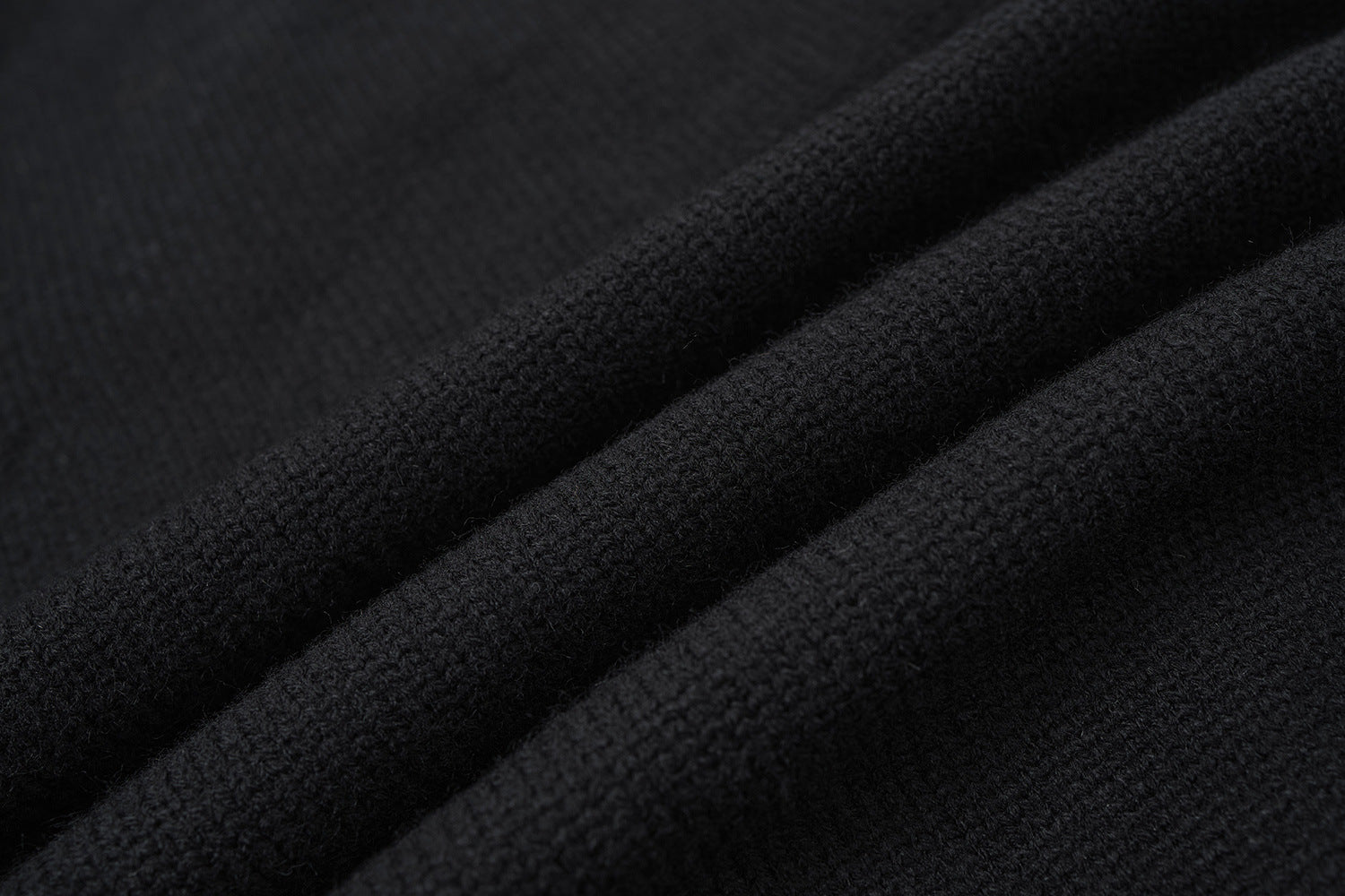 Pull col rond oversize en maille usée avec motif de lettres appliquées