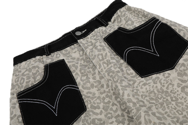 Retro Leopard Print Wide-Leg Baggy Jeans with Contrast Stripe & Pocket Detail