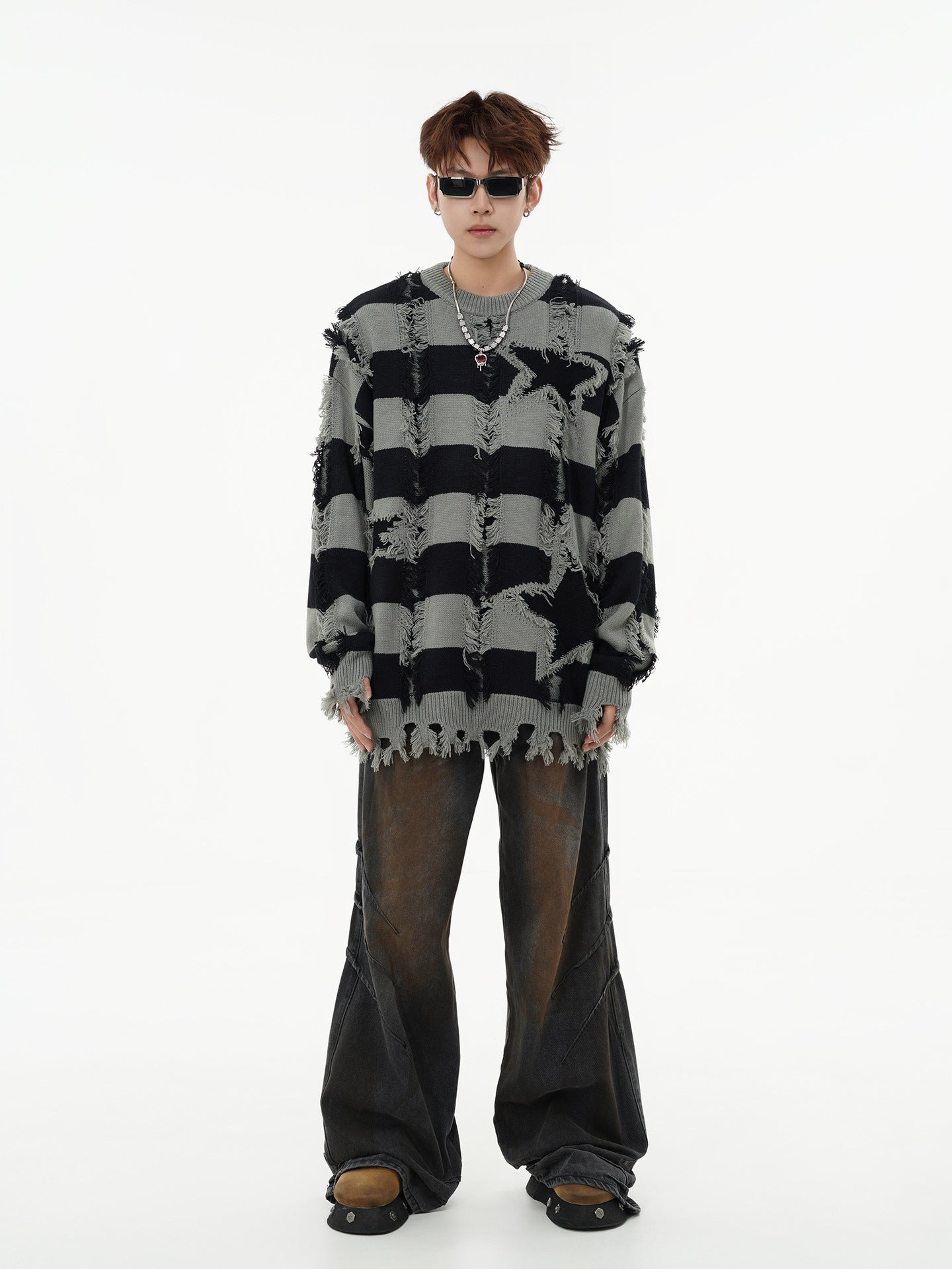Pull oversize en maille rayée à étoiles délavée – Col rond à franges