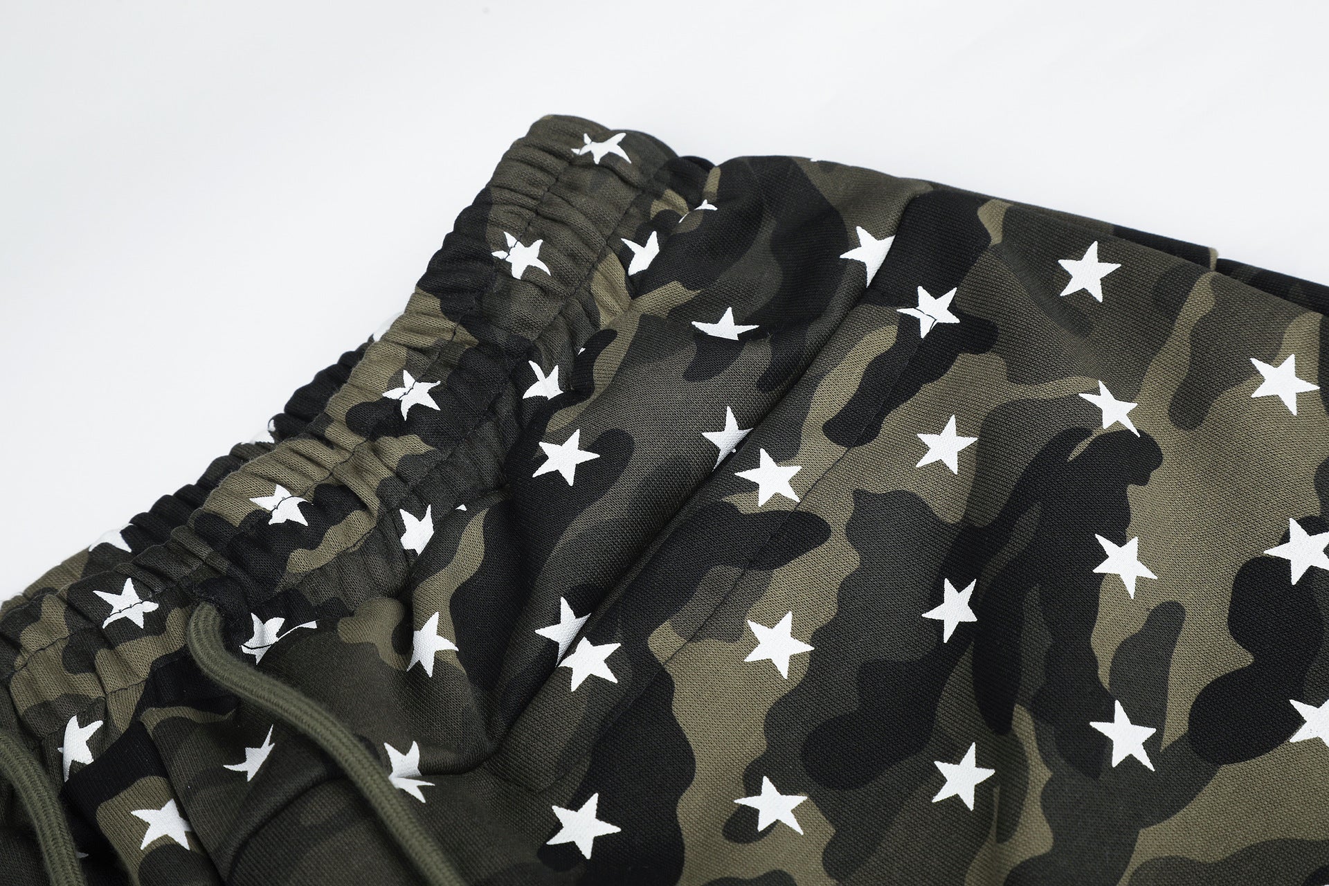 Camo Baggy Cargo Pants – Star Print Wide-Leg Parachute Trousers