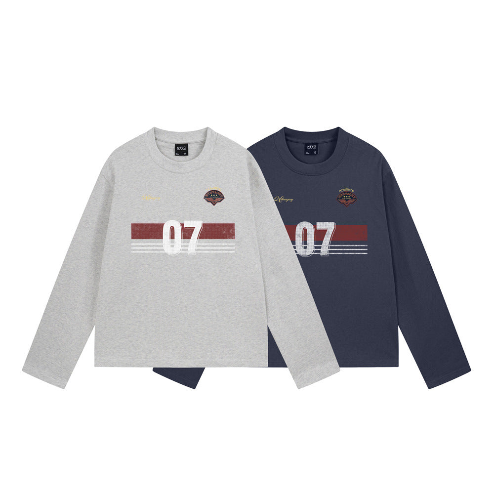 Langarmshirt mit Grafikprint – Streifenprint „07“, lockere Rundhals-Passform