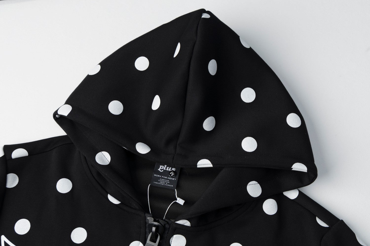Sweat à capuche zippé à pois avec ailes d’ange et capuche oversize