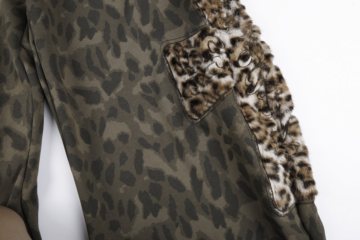 Leopard Print Wide-Leg Sweatpants with Faux Fur Cargo Pocket