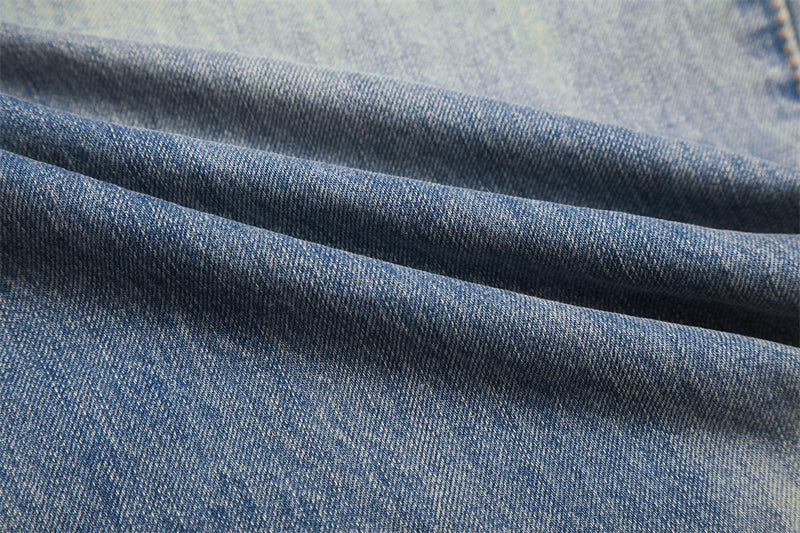 Wide-Leg Distressed Jeans – Gradient Washed Denim with Ripped Details