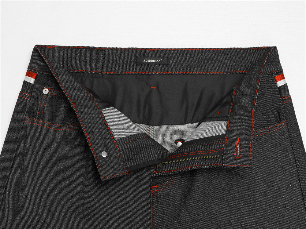 Herren-Flare-Jeans in Schwarz mit roter Script-Stickerei – Wide Leg aus Raw Denim