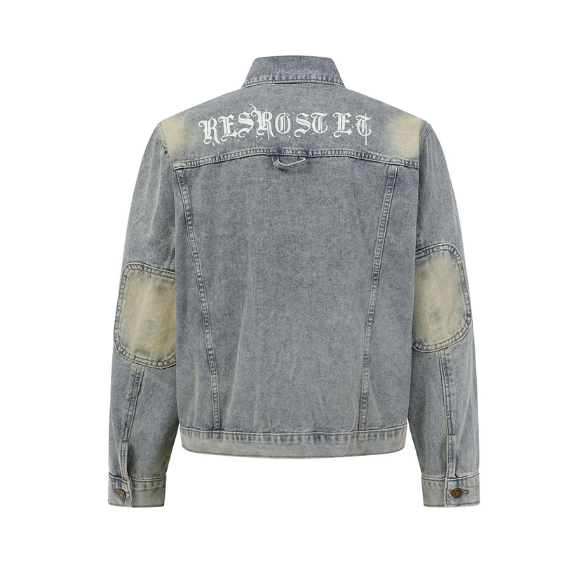 Veste en denim délavé et usé à lettrage Old English – Coupe workwear droite