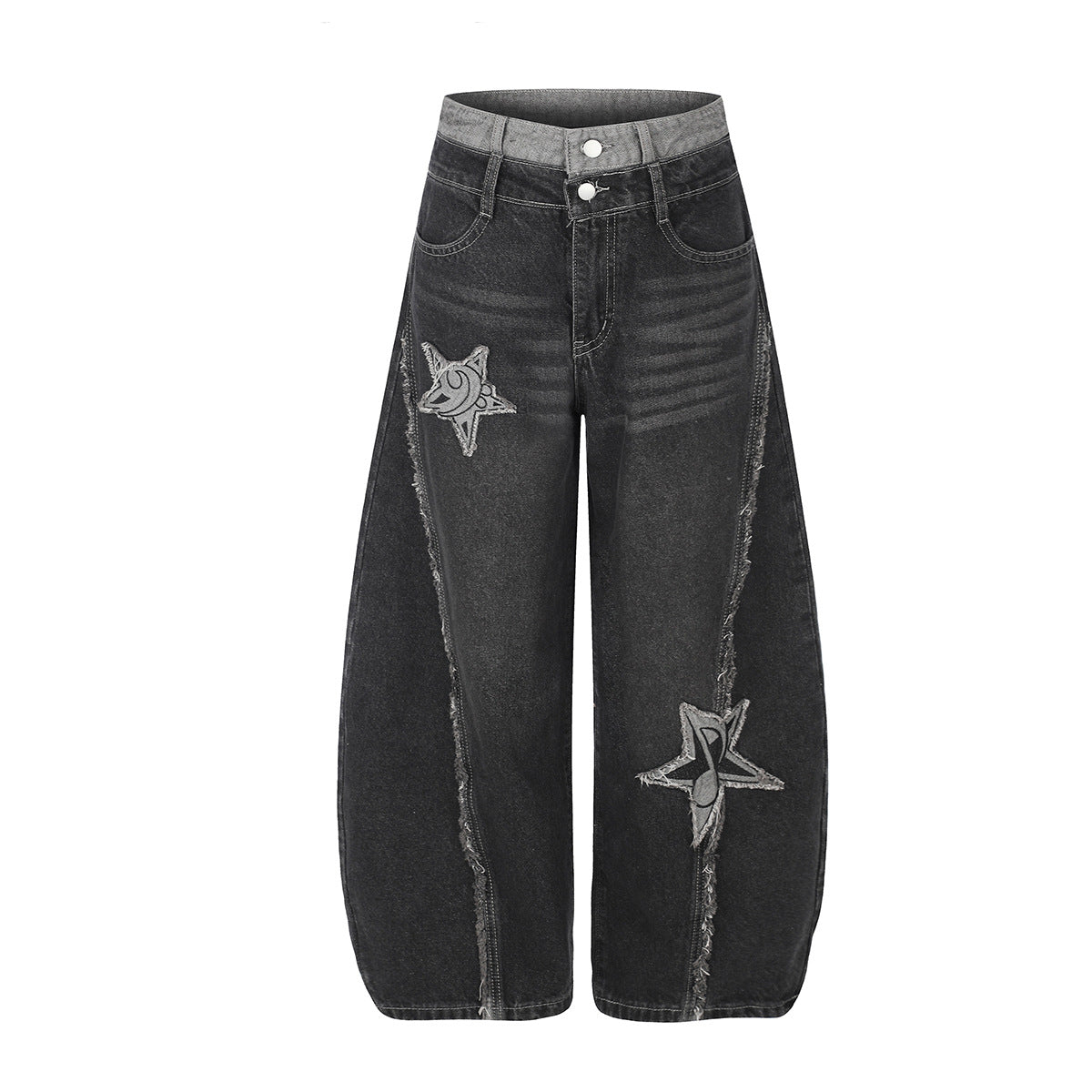 Baggy-Jeans mit weitem Bein, Stern-Patches und offenen Fransennähten