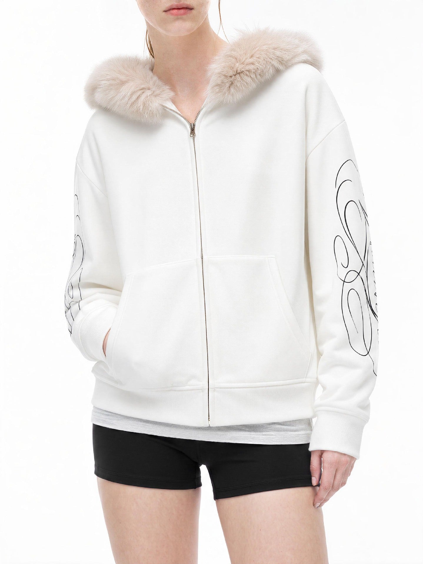 Sweat à capuche zippé avec bordure en fausse fourrure et imprimé script sur les manches