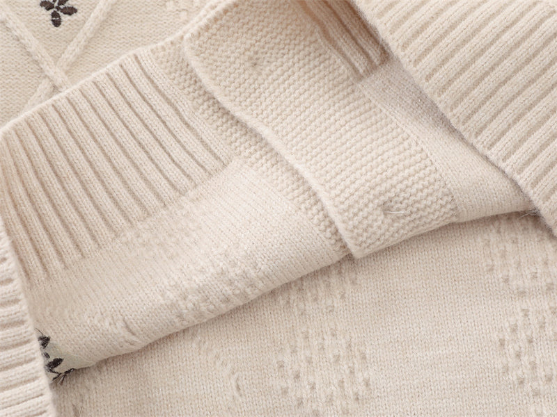 Cardigan en maille brodé de fleurs – Jacquard losanges boutonné