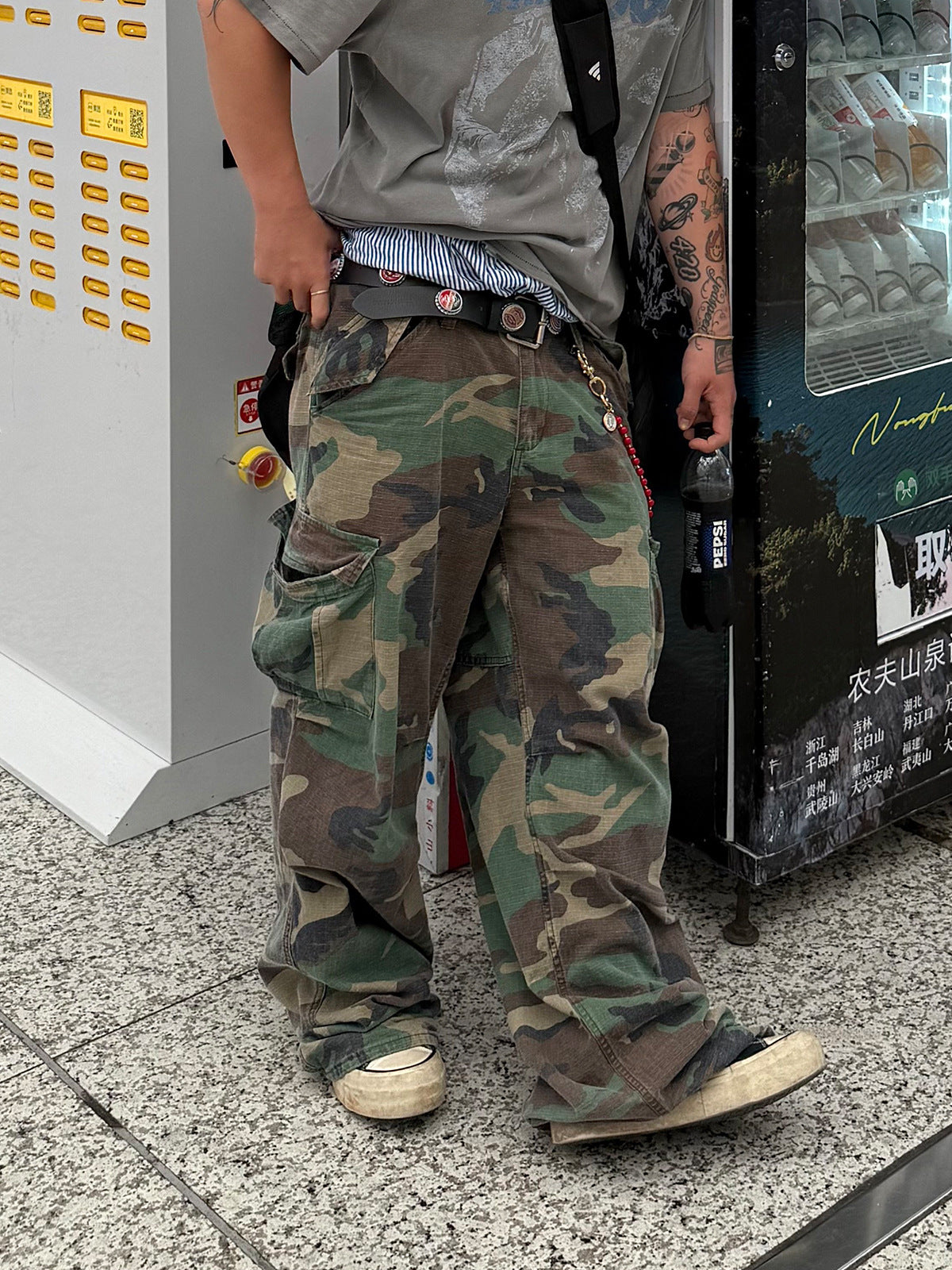 Woodland Camo Wide-Leg Cargo Pants – Washed Vintage Military Style
