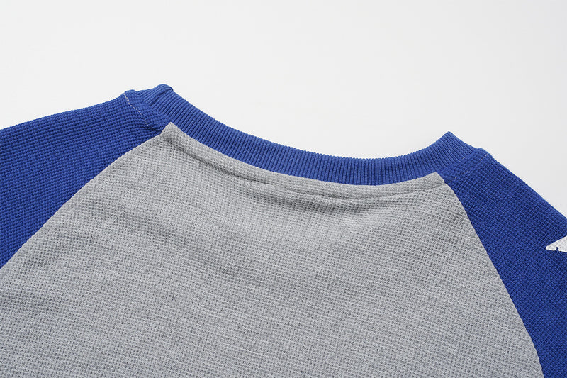 T-shirt de baseball à manches longues raglan et étoiles avec motif Pégase