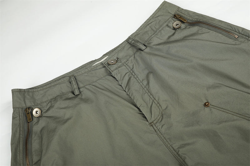 Wide-Leg Parachute Cargo Pants – Pleated Baggy Fit with Zip Pockets
